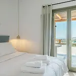 Mykonian Shades شقة فندقية 4*