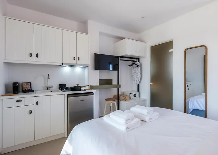 Hotel apartamentowy Mykonian Shades