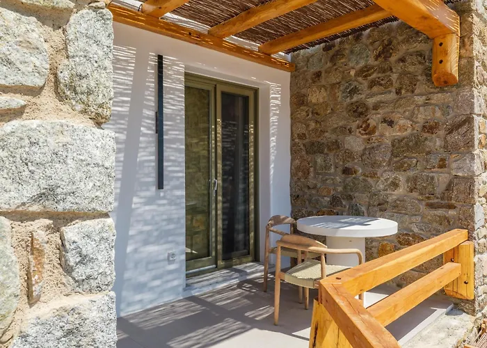 Hotel apartamentowy Mykonian Shades