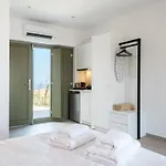 Mykonian Shades 4* Ano Mera