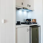 Mykonian Shades Apartahotel 4*