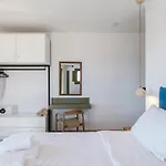 아파트호텔 Mykonian Shades 4*
