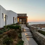 아파트호텔 Mykonian Shades 4*