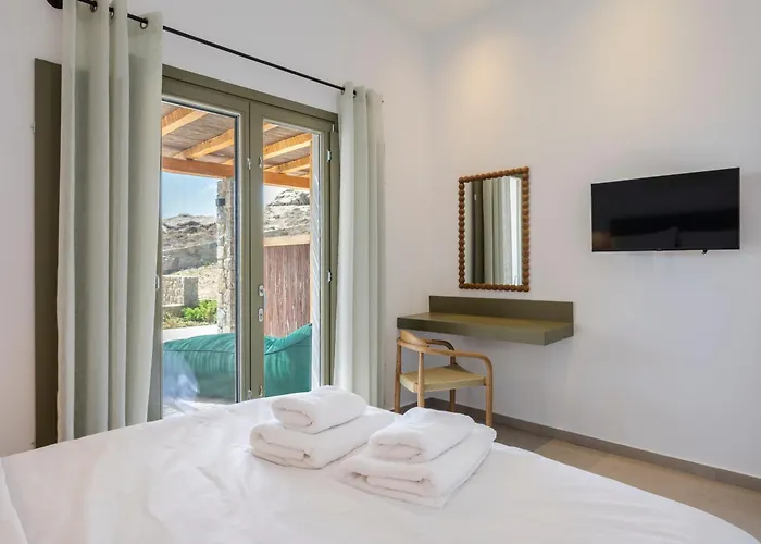 Mykonian Shades Ano Mera